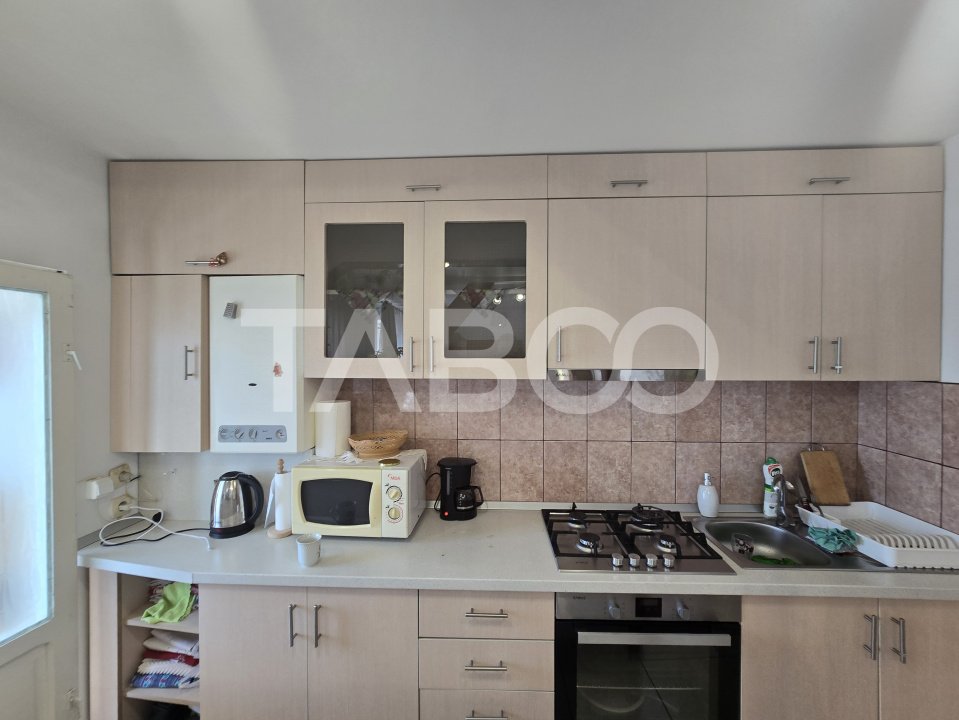 Apartament 3 camere 52 mpu balcon 3 m zona Valea Aurie