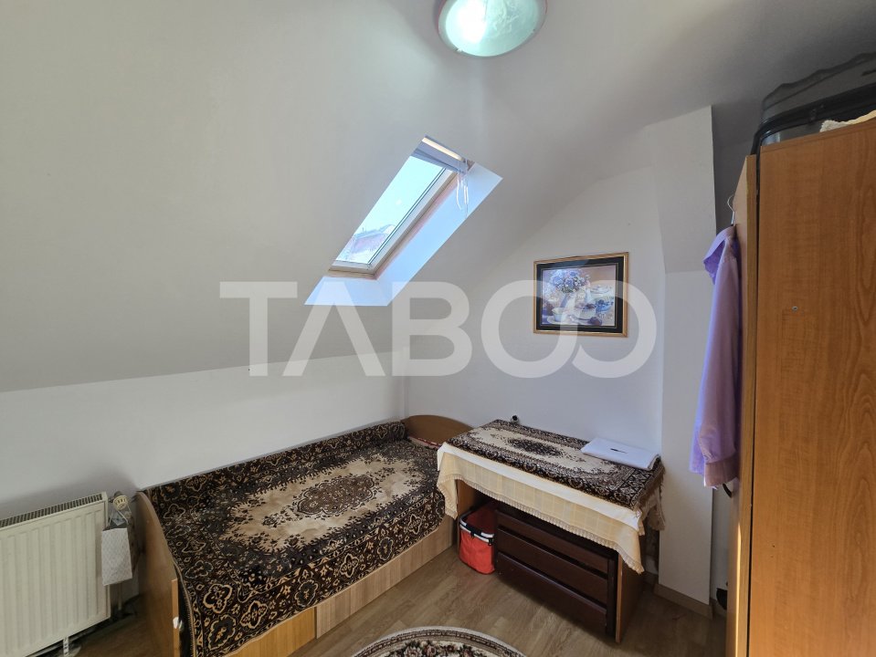 Apartament 3 camere 52 mpu balcon 3 m zona Valea Aurie
