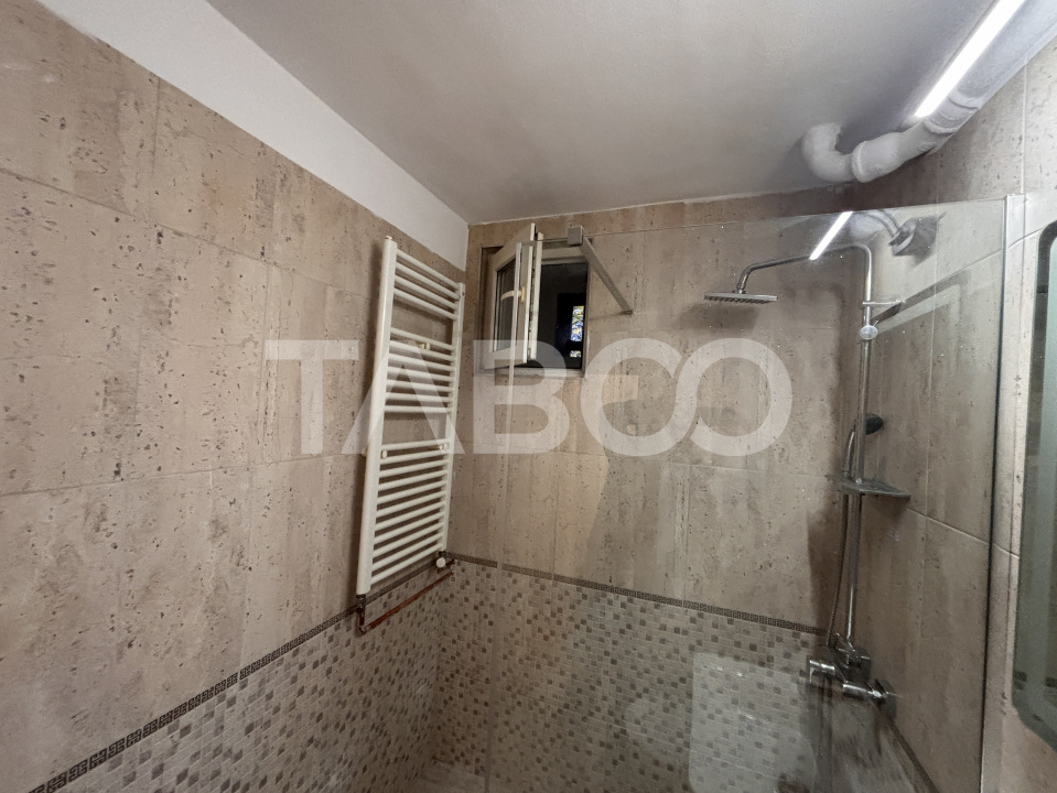 Apartament 3 camere 54mpu etaj 1 balcon zona Centrala Sibiu
