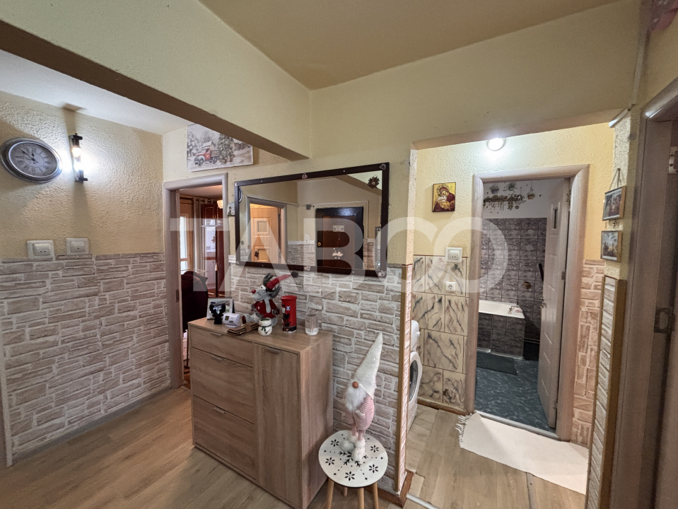 Apartament 3 camere 55 mpu 2 balcoane etaj 2 + pivnita Valea Aurie