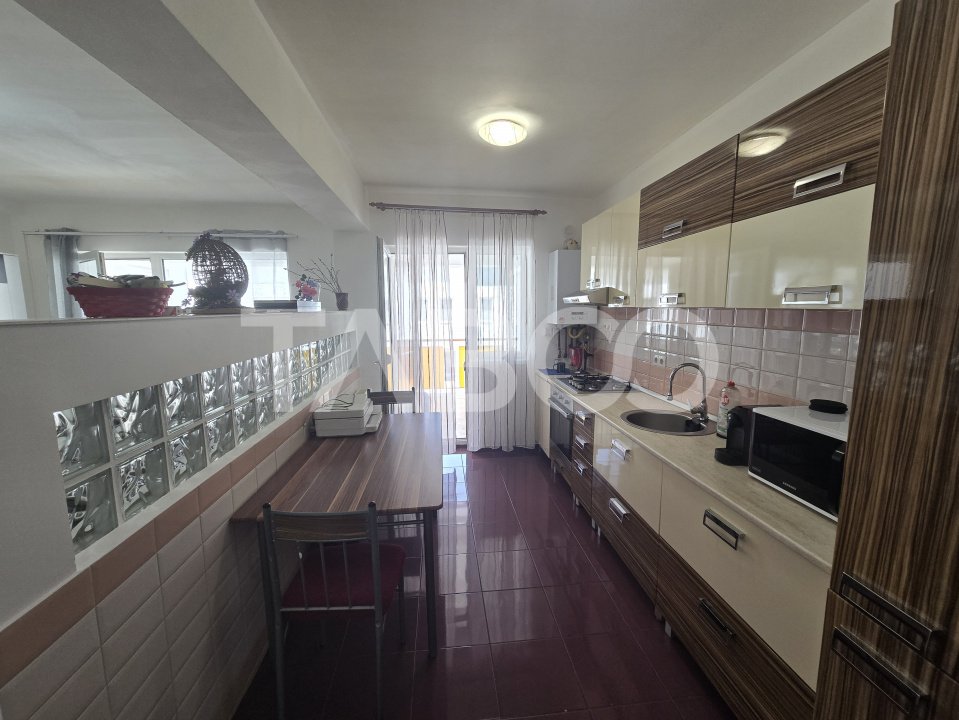 Apartament 3 camere 67 mpu 2 balcoane loc de parcare in Arhitectilor