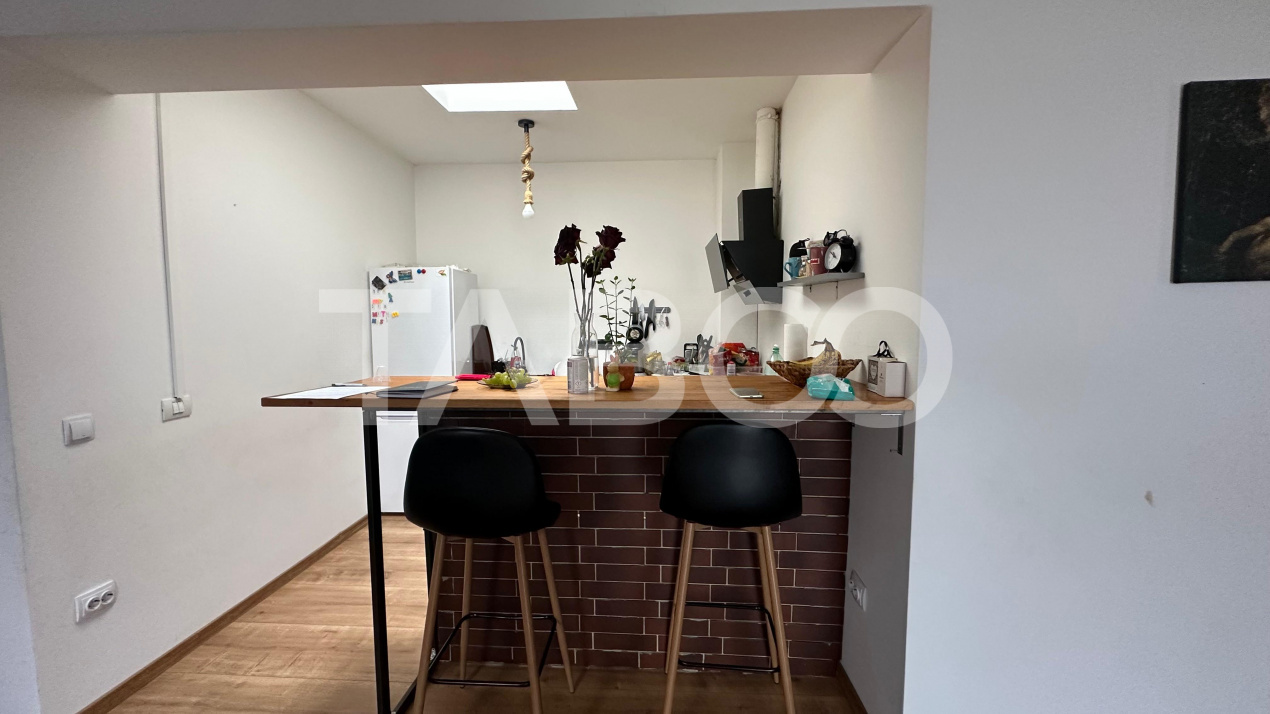 Apartament 3 camere 70 mpu pod privat parcare zona Turnisor Sibiu