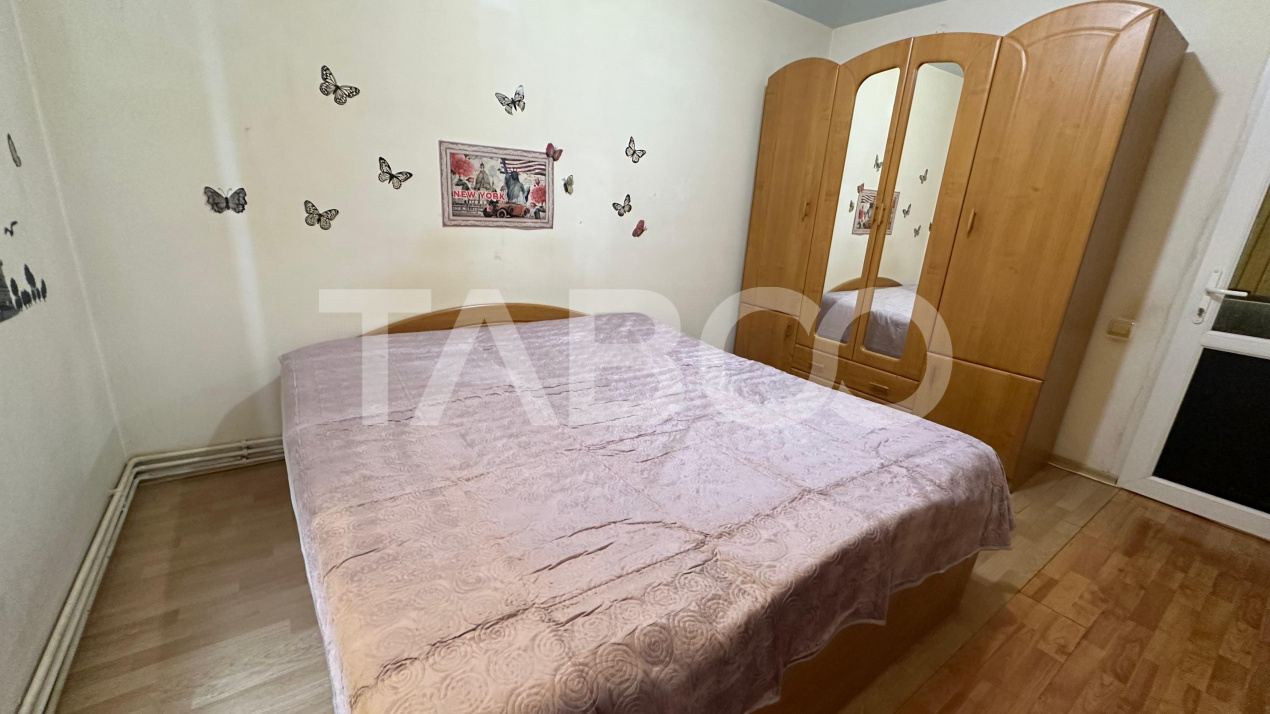 Apartament 3 camere 72 mpu 2 balcoane etaj intermediar Terezian Sibiu