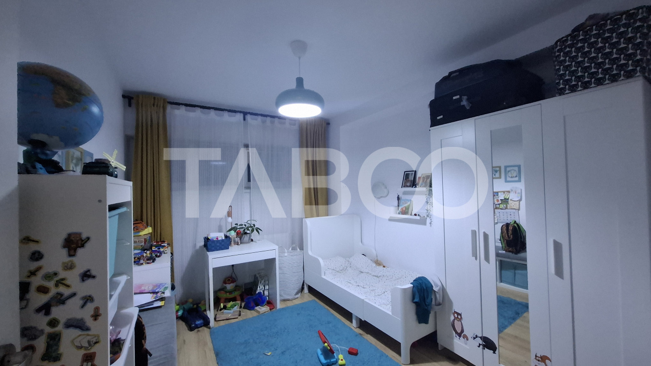 Apartament 3 camere 72 mpu terasa 11 mp Kogalniceanu zona Piata Cluj
