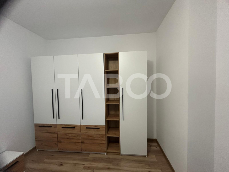 Apartament 3 camere 72mpu cu balcon si parcare privata in Kogalniceanu