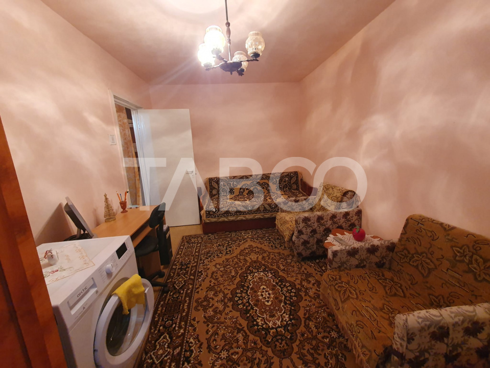 Apartament 3 camere 76 mp utili cu balcon 4 mp zona Tudor Vladimirescu