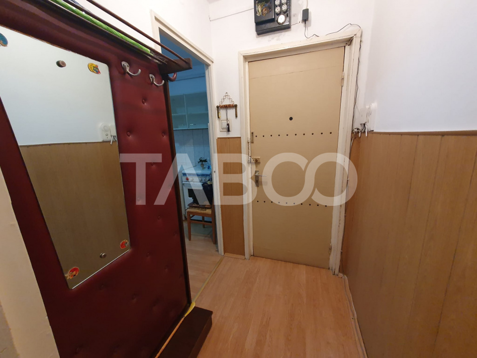 Apartament 3 camere 76 mp utili cu balcon 4 mp zona Tudor Vladimirescu