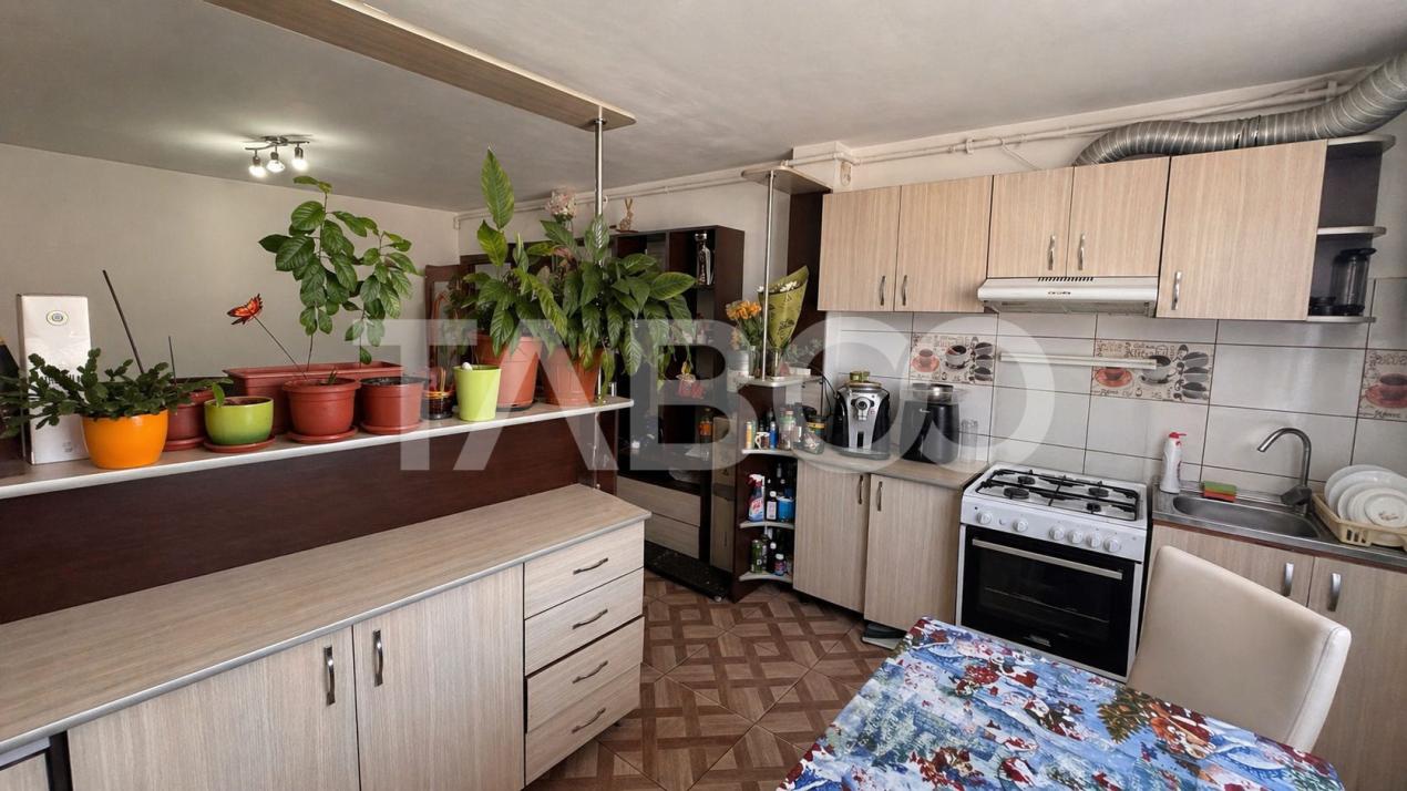 Apartament 3 camere 76 mpu +loc de parcare zona Terezian Sibiu