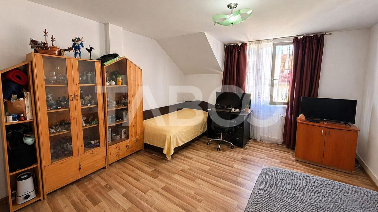 Apartament 3 camere 76 mpu +loc de parcare zona Terezian Sibiu