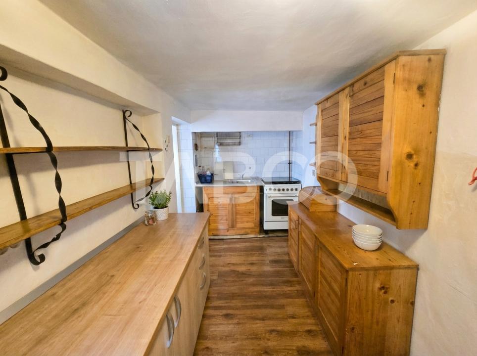 Apartament 3 camere 80 mpu etaj 1 zona Centru Istoric 