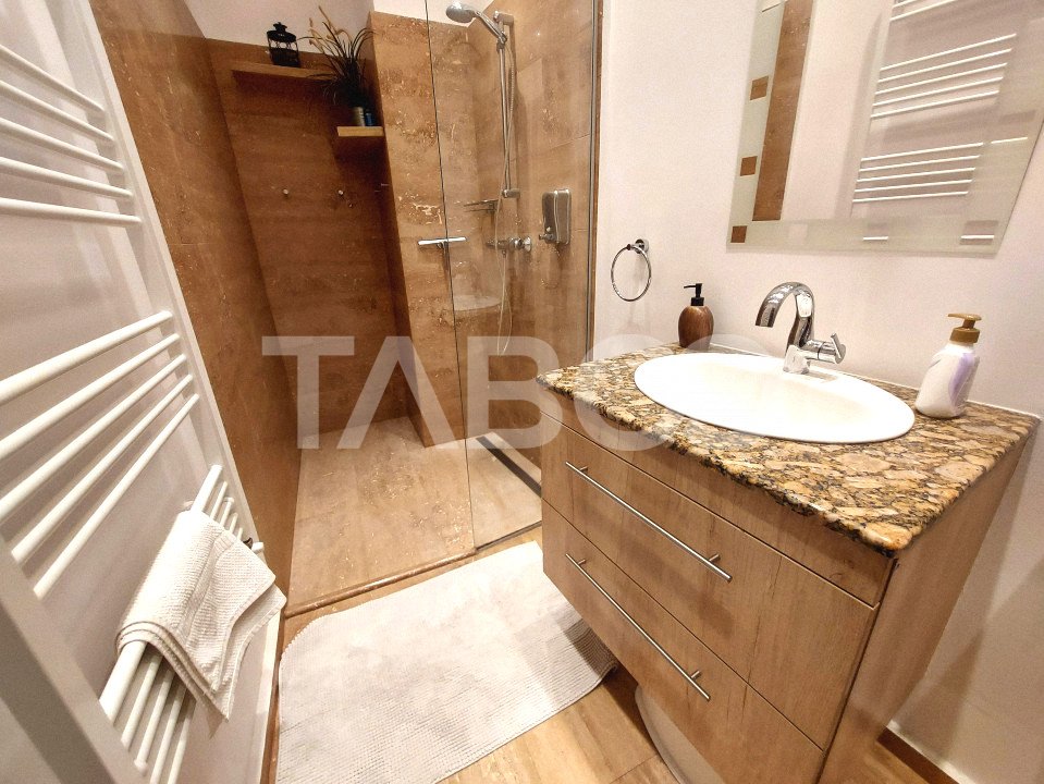 Apartament 3 camere 80 mpu si garsoniera 24 mpu Centrul Istoric