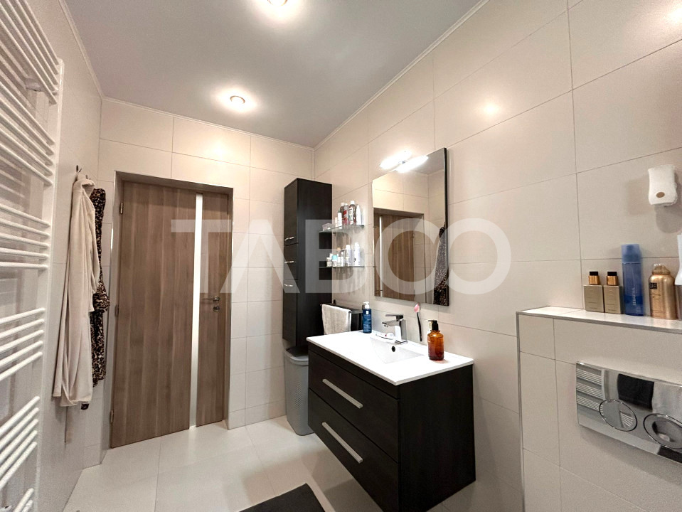 Apartament 3 camere 83 mpu si gradina balcon 2 locuri parcare Selimbar
