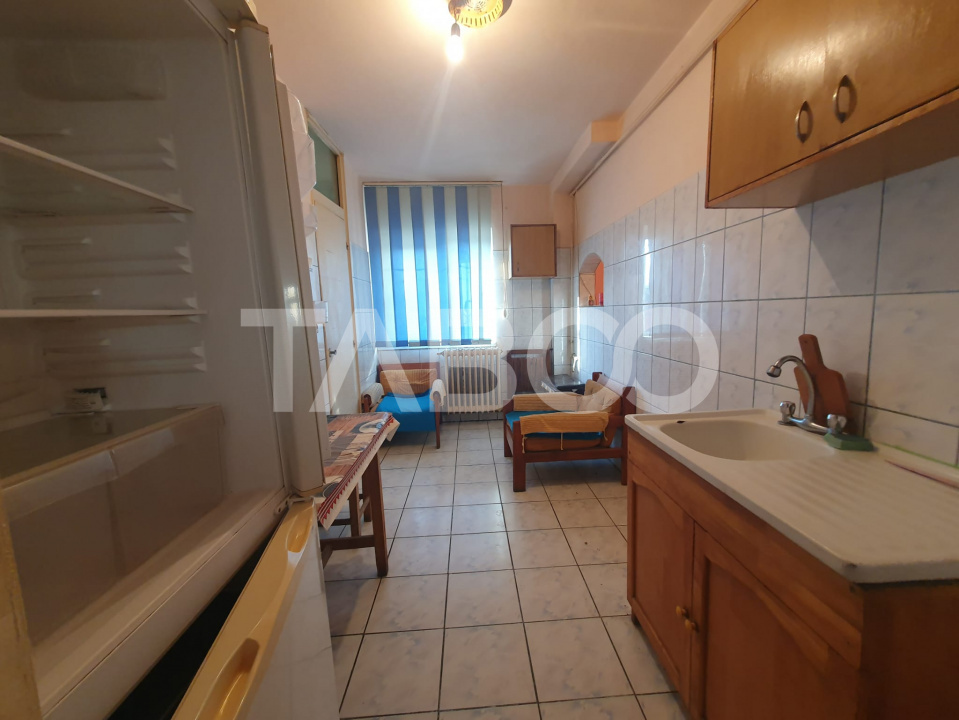 Apartament 3 camere 85 mp utili de vanzare in zona Plopului Fagaras
