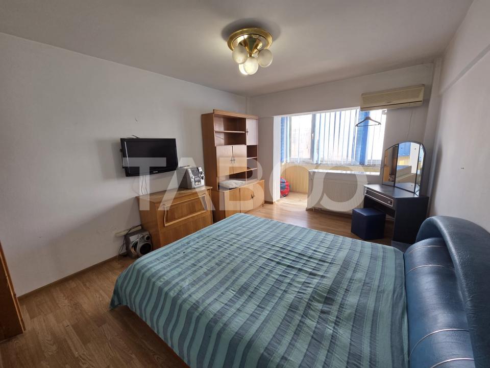 Apartament 3 camere 90 mp 2 balcoane zona Bulevardul Unirii