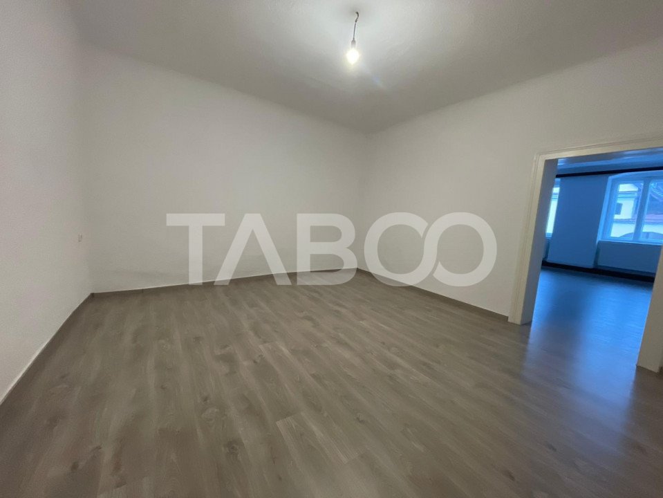 Apartament 3 camere 91 mp cu loc de parcare in centrul orasului Sibiu