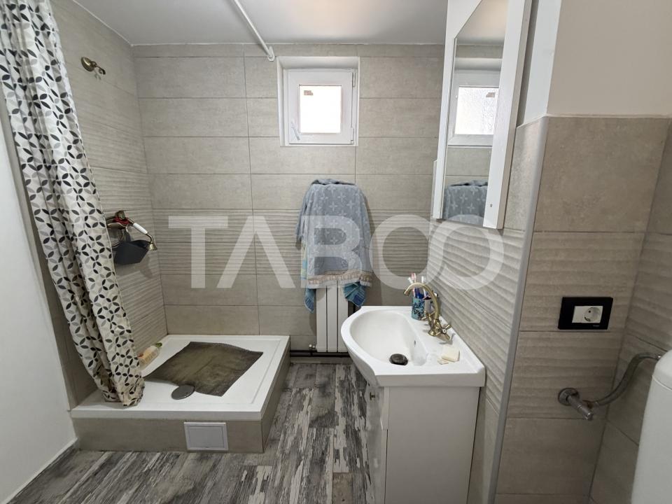 Apartament 3 camere complet mobilat utilat boxa la subsol 47 mpu lift
