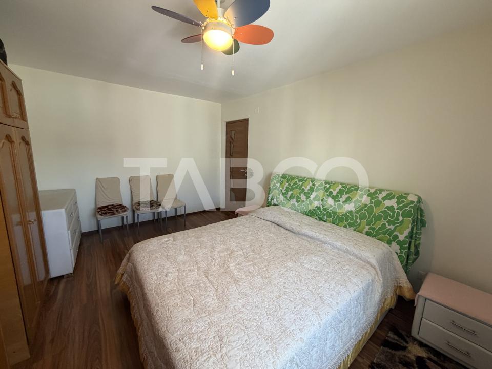 Apartament 3 camere complet renovat mobilat si utilat zona 1 Decembrie