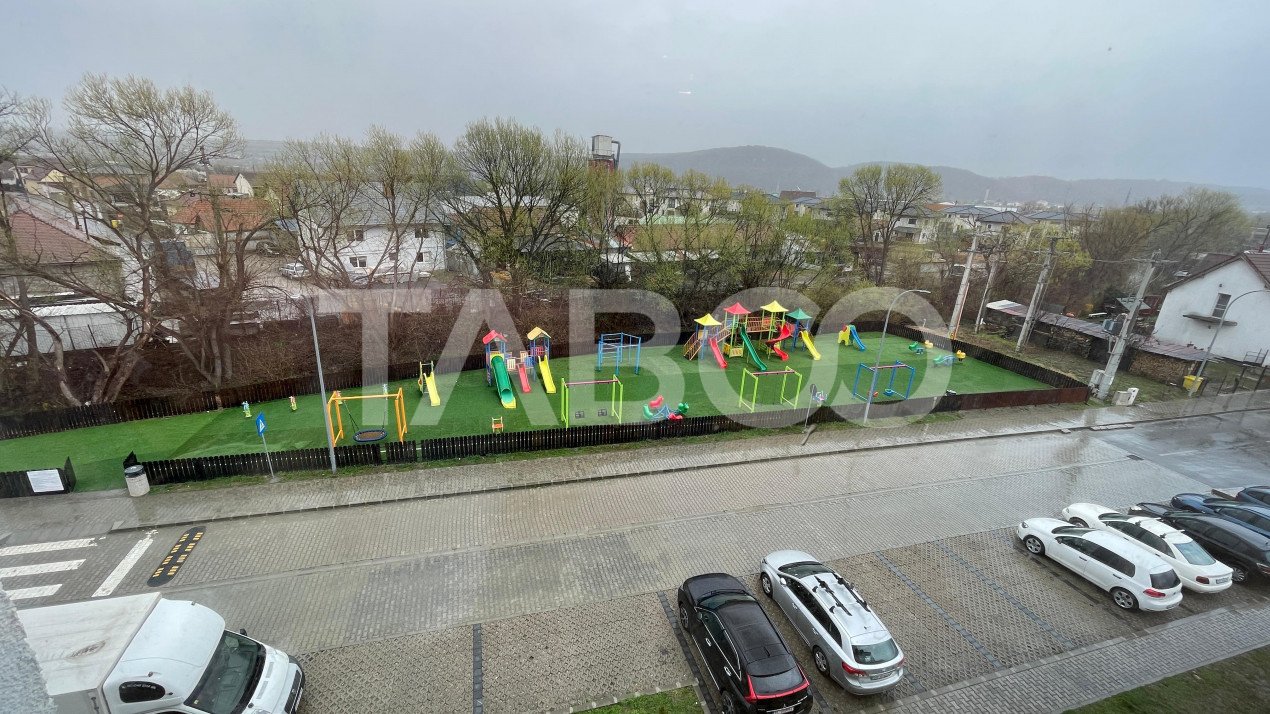 Apartament 3 camere cu balcon de vanzare in Selimbar