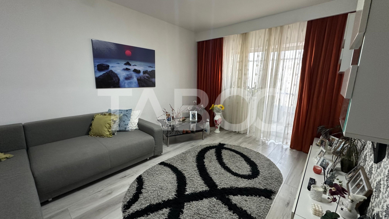 Apartament 3 camere cu balcon pivnita zona Vasile Aaron Sibiu