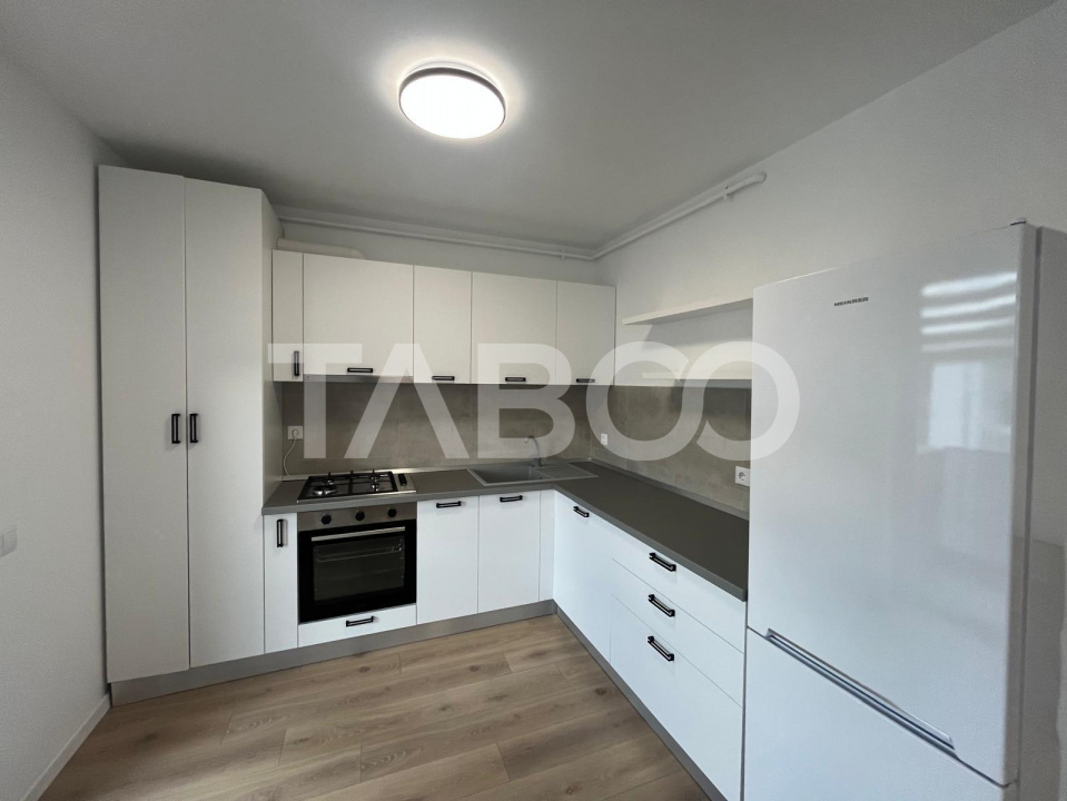 Apartament 3 camere cu balcon si parcare prima inchiriere in Selimbar