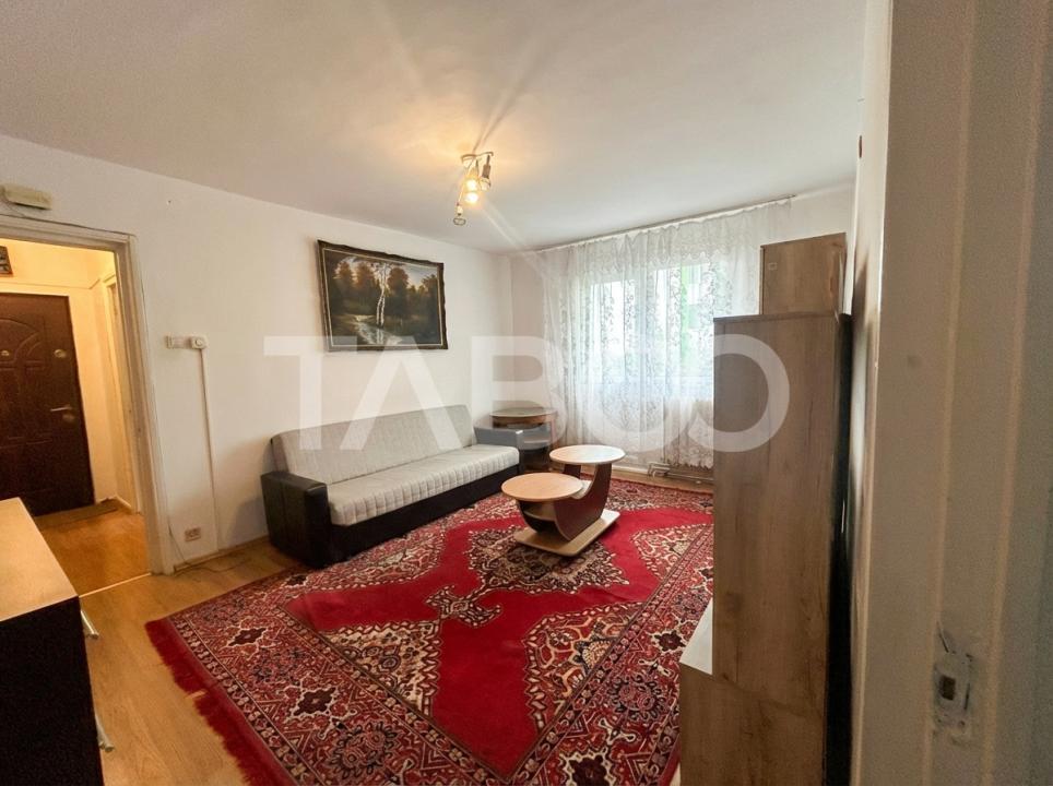 Apartament 3 camere cu balcon si pivnita 60 mpu in zona Mihai Viteazu