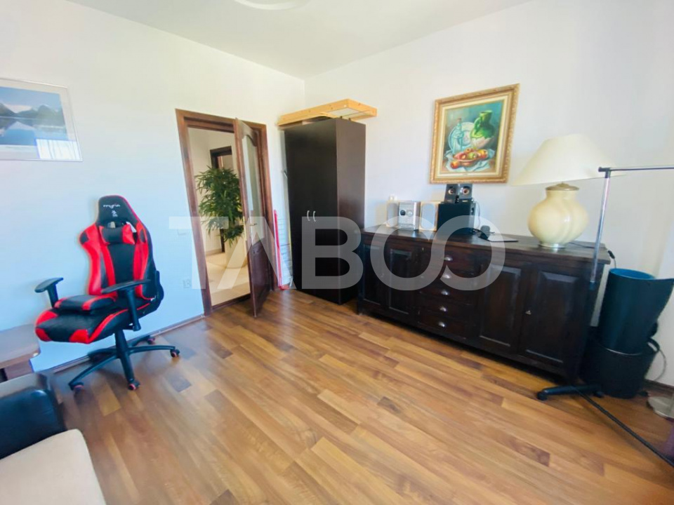 Apartament 3 camere cu garaj de inchiriat 75 mp Parcul Sub Arini Sibiu