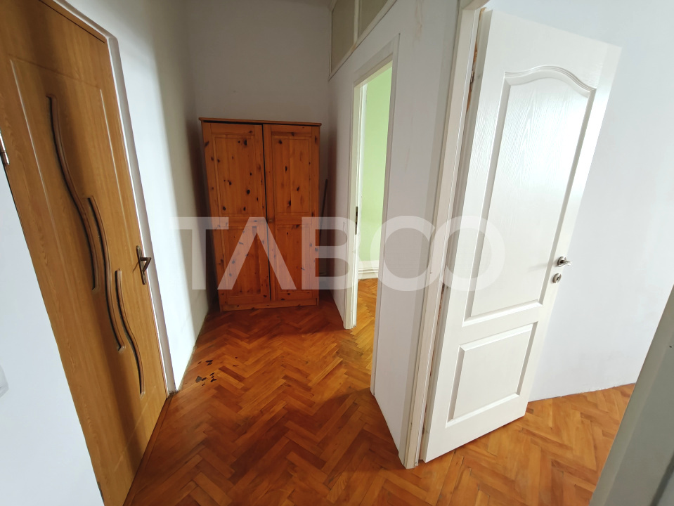 Apartament 3 camere cu geamuri spre strada Nicolae Balcescu Comision 0