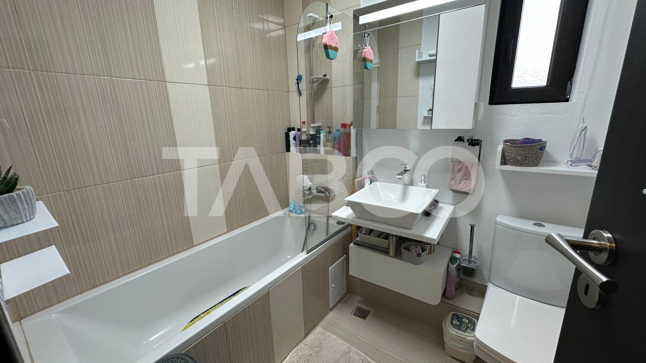 Apartament 3 camere de 70 mpu cu terasa de 70 mp   zona Arhitectilor 