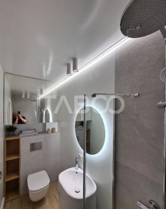 Apartament 3 camere de inchiriat 2 locuri de parcare piscina pe bloc