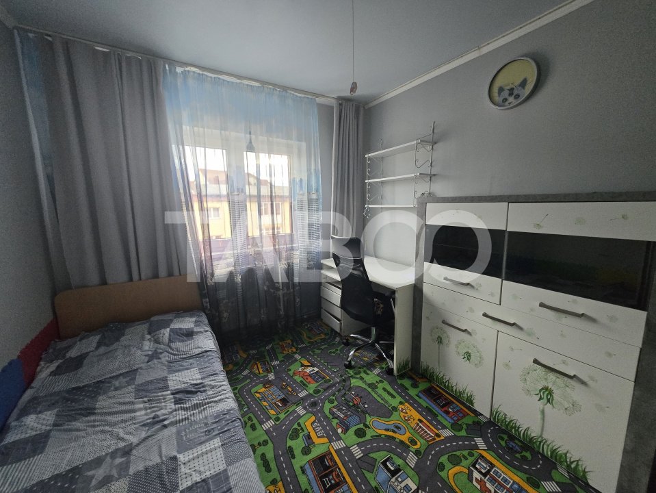 Apartament 3 camere de inchiriat decomandat 64 mp zona Strand Sibiu