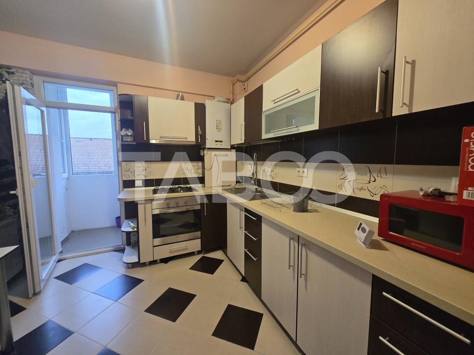 Apartament 3 camere de inchiriat decomandat 71mpu zona Turnisor Sibiu