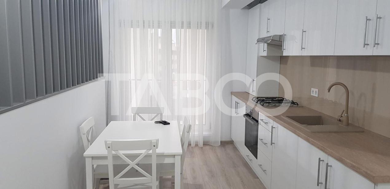 Apartament 3 camere de inchiriat decomandat 80 mpu cu parcare privata 
