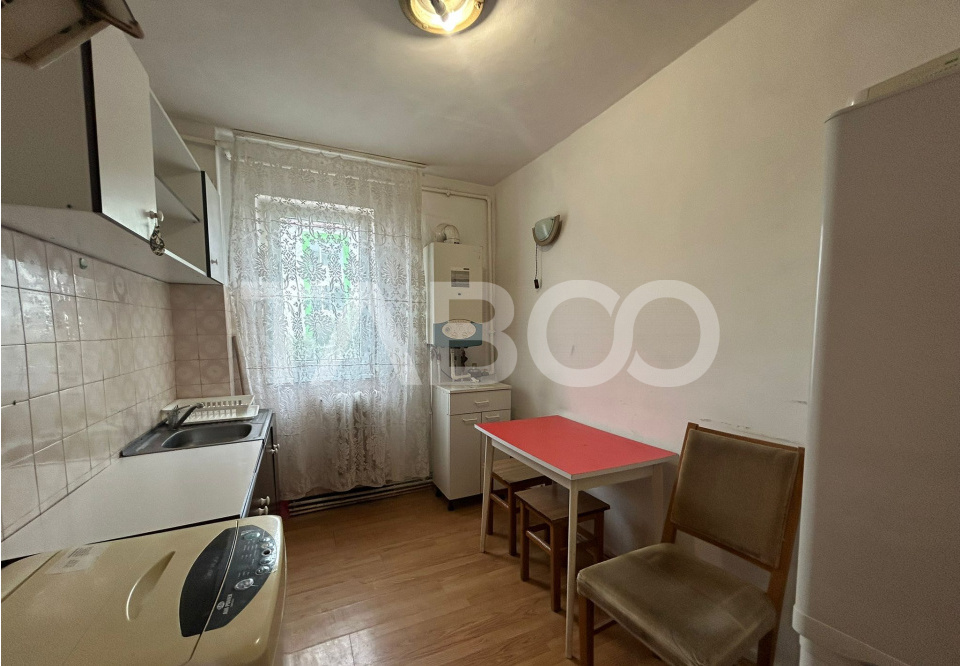 Apartament 3 camere de inchiriat Mihai Viteazul cu pivnita si balcon