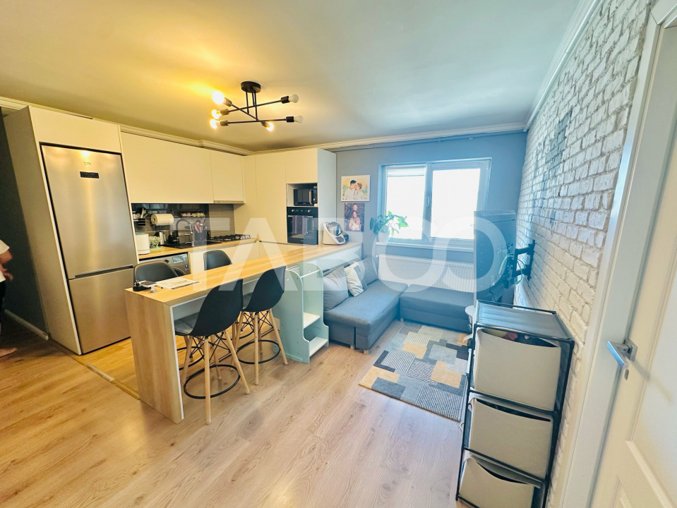 Apartament 3 camere de vanzare 64 mp utili zona Vivo/Razoare