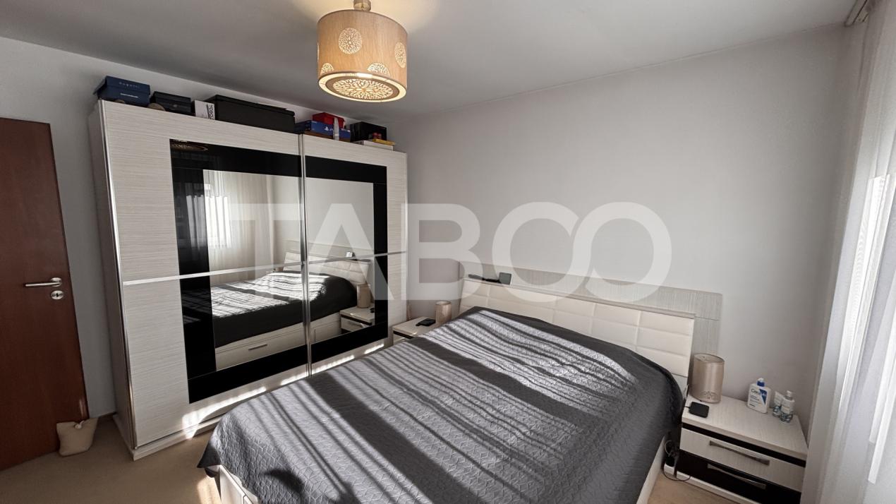 Apartament 3 camere de vanzare 65mpu cu loc de parcare 