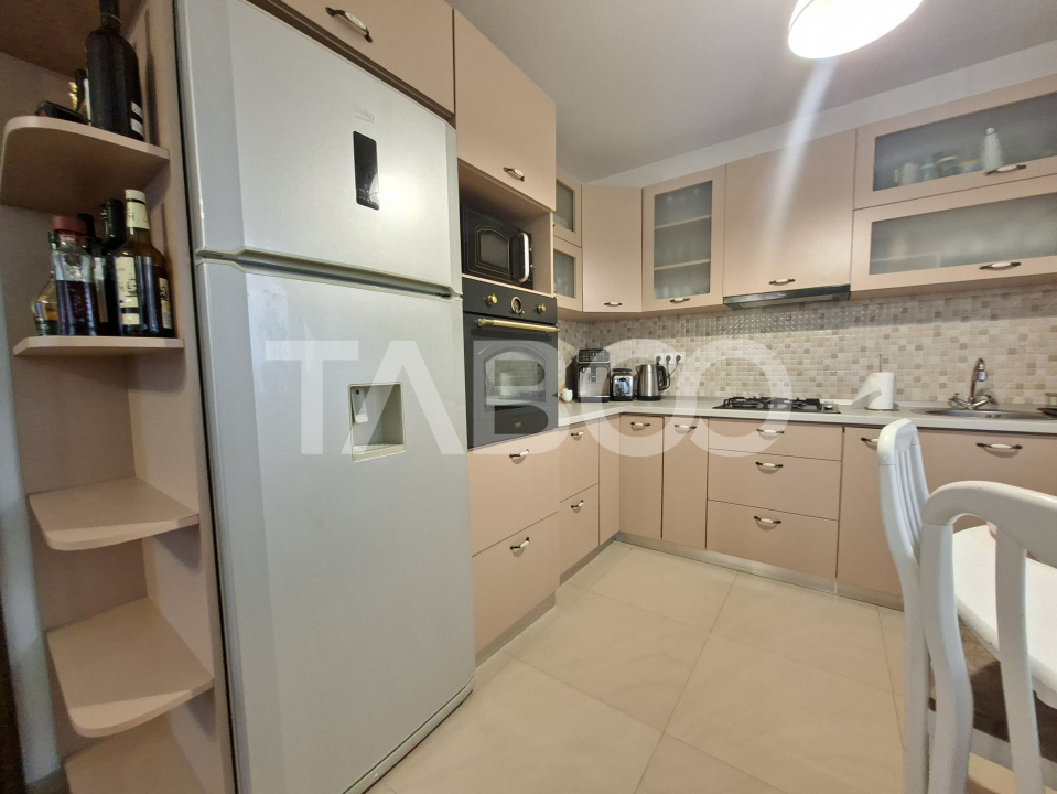 Apartament 3 camere de vanzare balcon terasa pivnita Arhitectilor Lidl