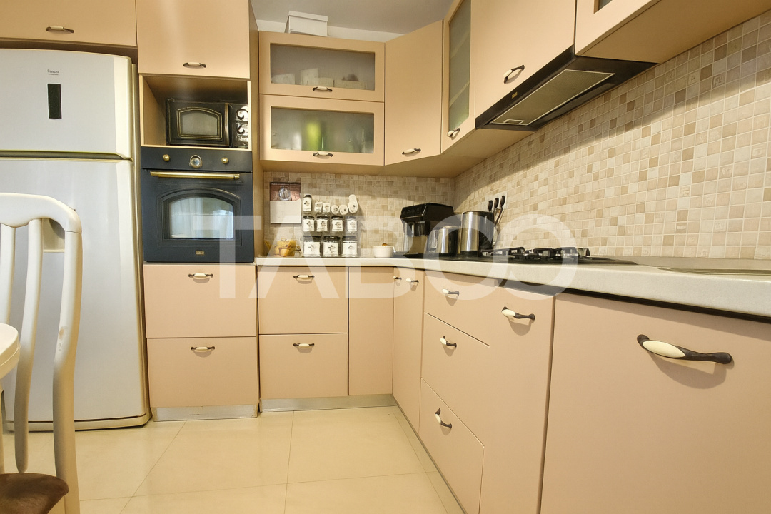 Apartament 3 camere de vanzare balcon terasa pivnita Arhitectilor Lidl