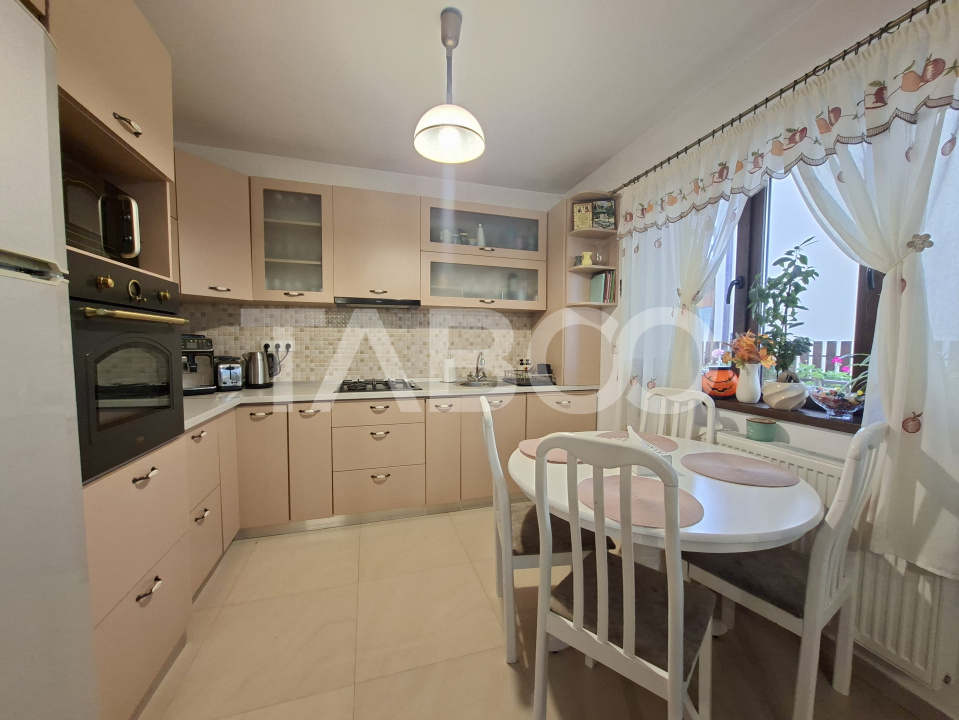Apartament 3 camere de vanzare balcon terasa pivnita Arhitectilor Lidl