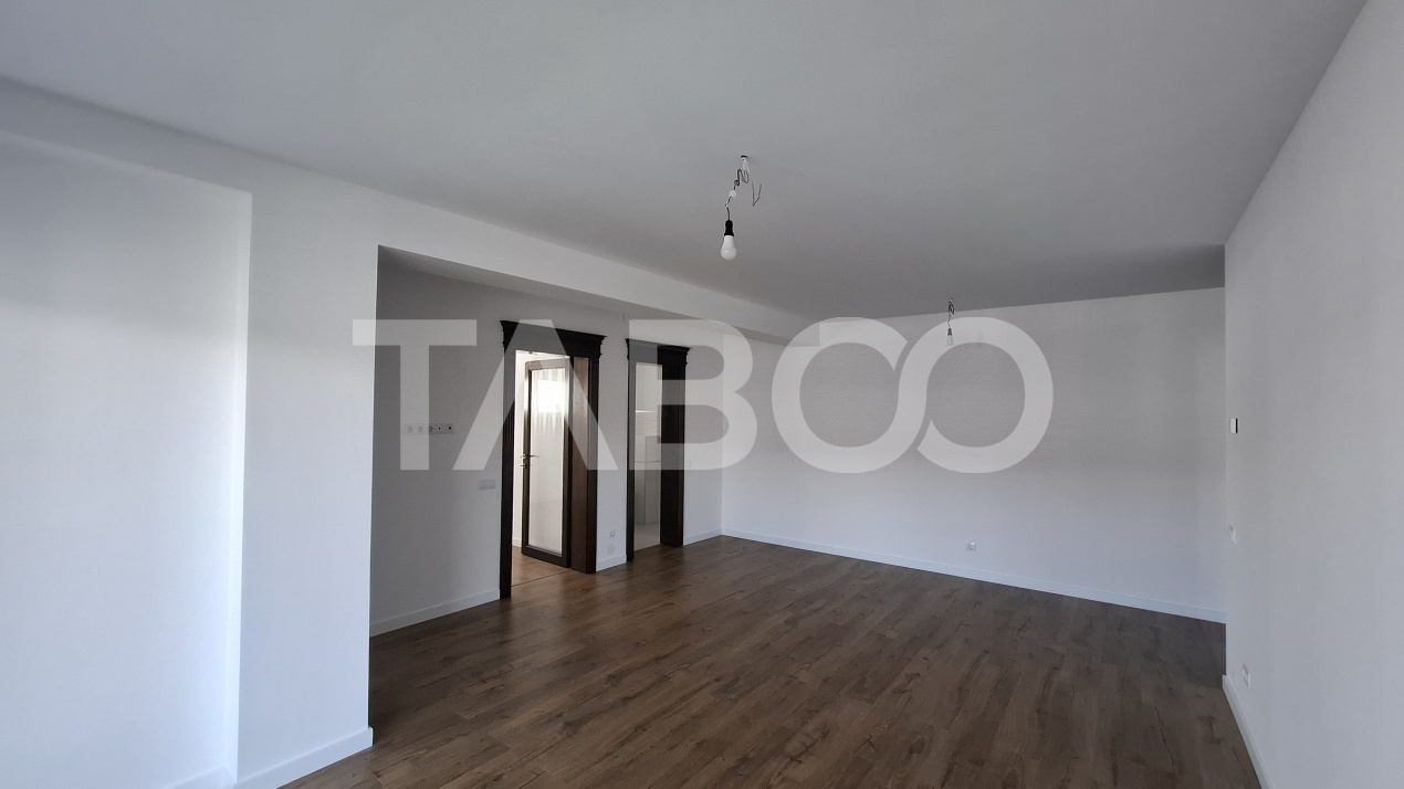 Apartament 3 camere de vanzare bloc cu lift 72 mp Piata Cluj Sibiu