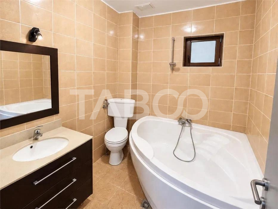 Apartament 3 camere de vanzare decomandat 54 mp zona Selimbar Sibiu