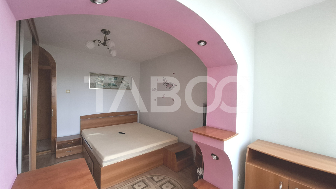 Apartament 3 camere de vanzare decomandat 58 mp zona Valea Aurie Sibiu