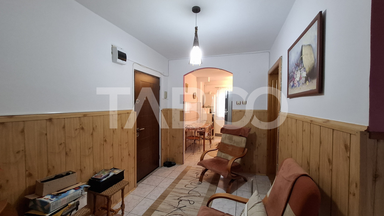 Apartament 3 camere de vanzare decomandat 58 mp zona Valea Aurie Sibiu