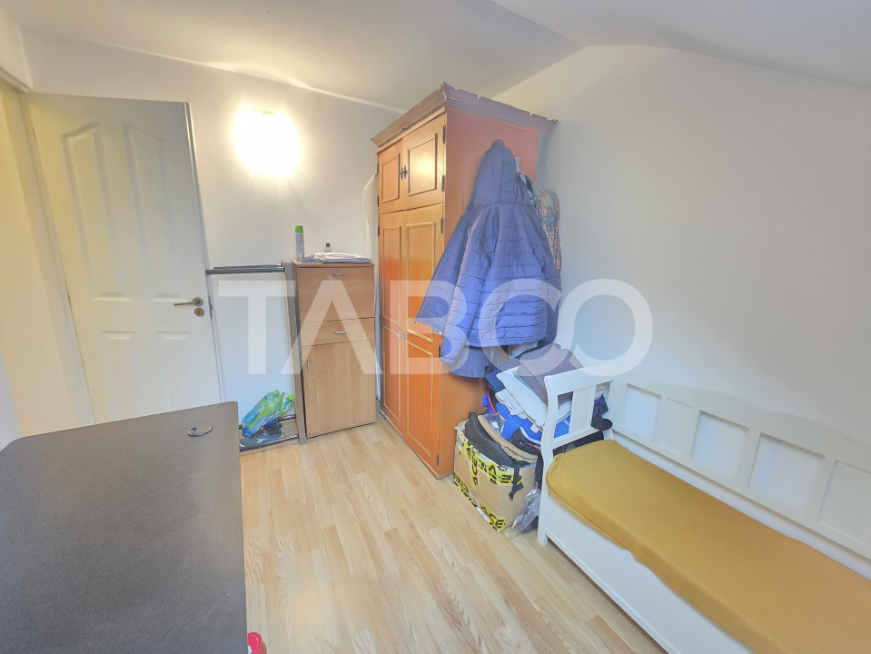 Apartament 3 camere de vanzare decomandat 67 mp zona Terezian Sibiu