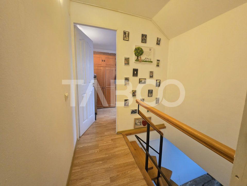Apartament 3 camere de vanzare decomandat 67 mp zona Terezian Sibiu