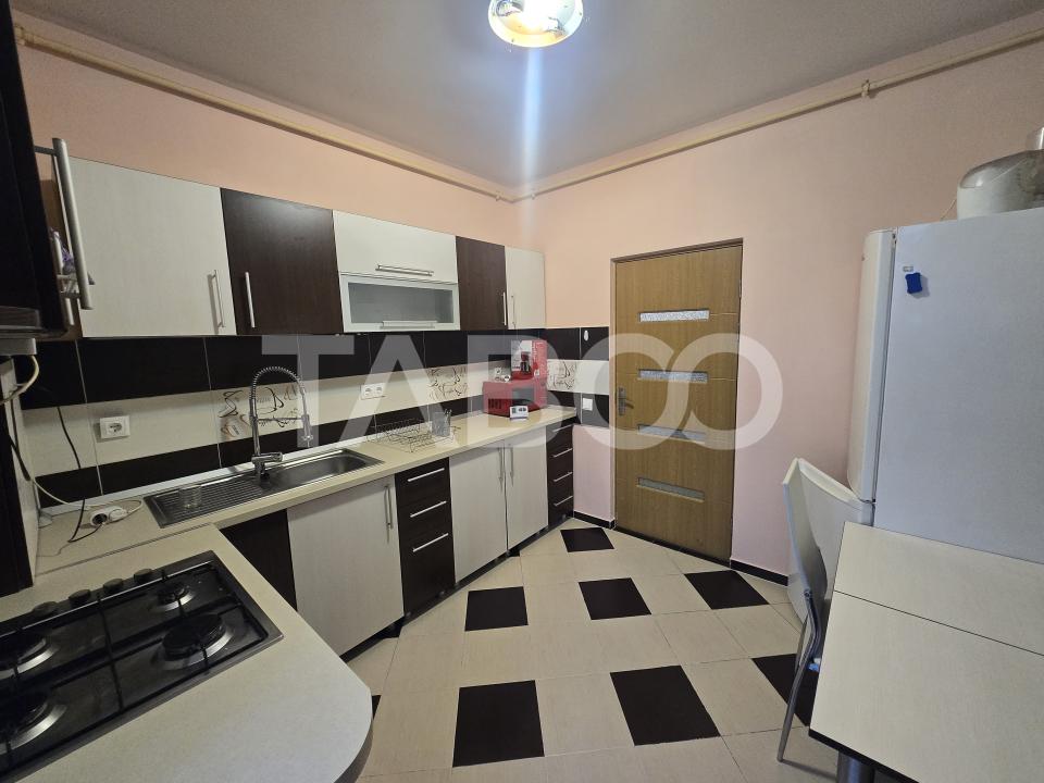 Apartament 3 camere de vanzare decomandat 71mp zona Turnisor Sibiu