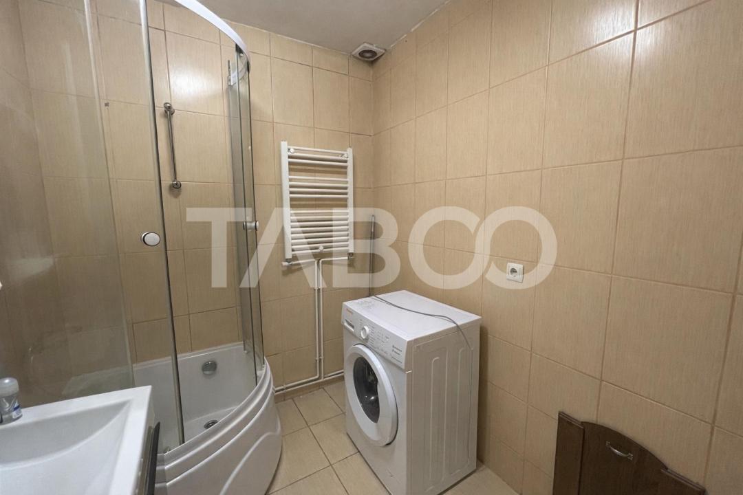 Apartament 3 camere de vanzare decomandat 72 mp zona Strand Sibiu