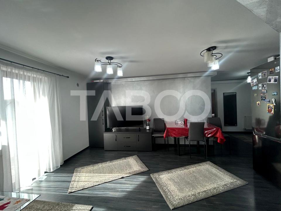 Apartament 3 camere de vanzare decomandat 72mpu zona Brana Selimbar