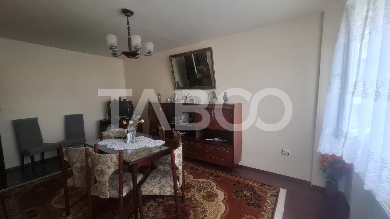 Apartament 3 camere de vanzare decomandat 73 mp zona Rahovei Sibiu