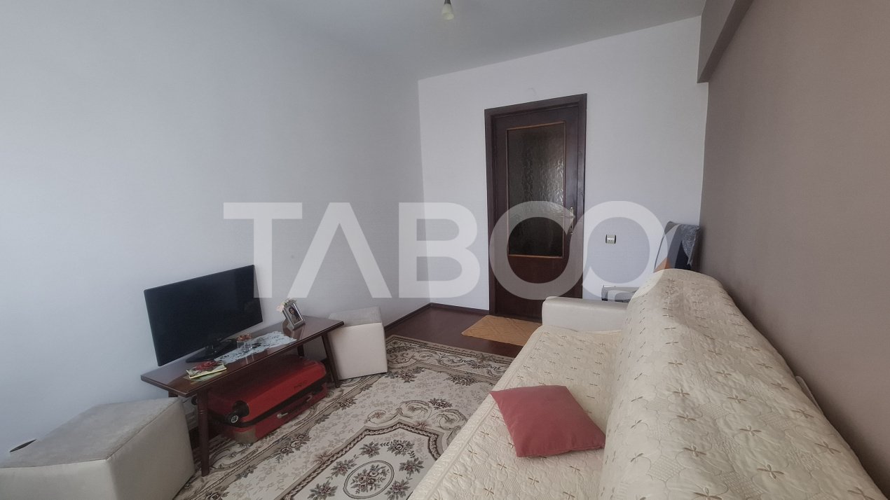 Apartament 3 camere de vanzare decomandat 73 mp zona Rahovei Sibiu