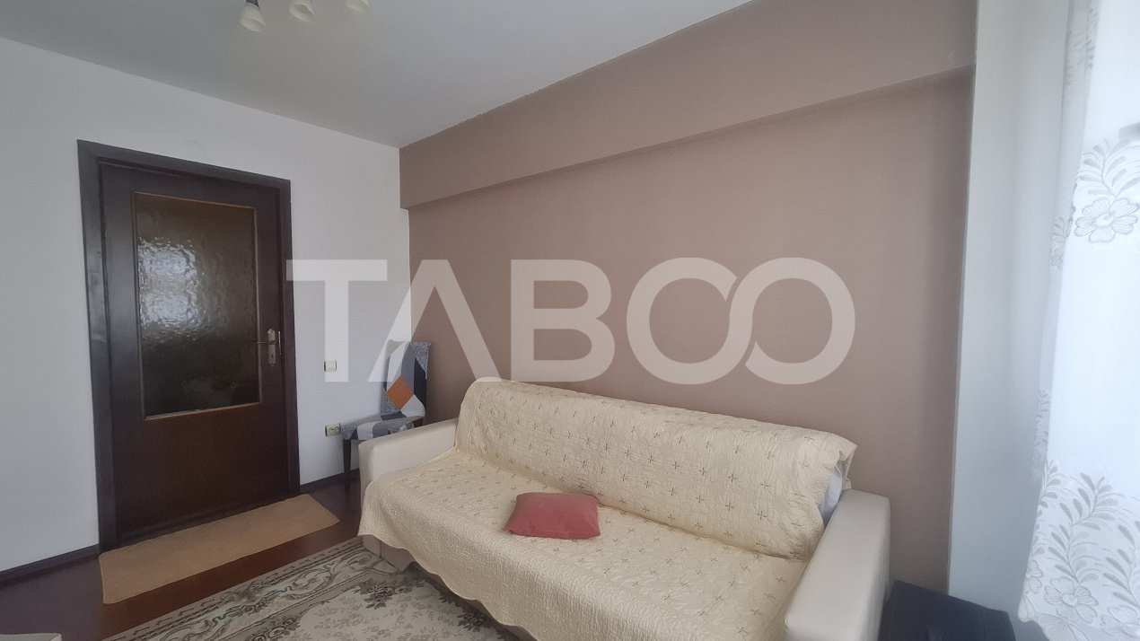 Apartament 3 camere de vanzare decomandat 73 mp zona Rahovei Sibiu